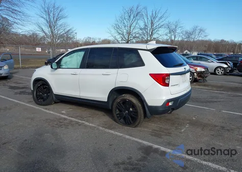 2021 Honda Passport Awd Sport z USA, uszkodzony, nr VIN 5FNYF8H23MB021311